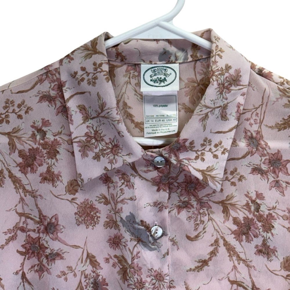 Laura Ashley Floral Pink Short Sleeve Button Down Blouse. Size 10 - Picture 4 of 8